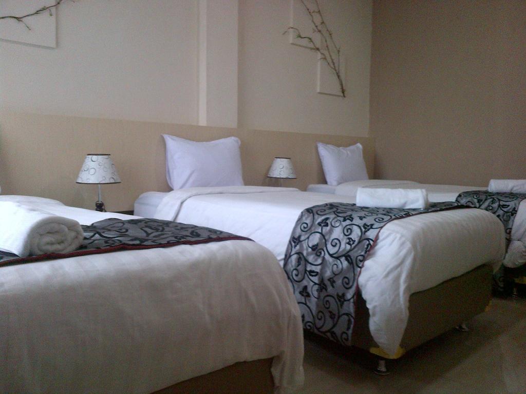 Santa Monica Hotel And Convention Ciherangsating Ruang foto