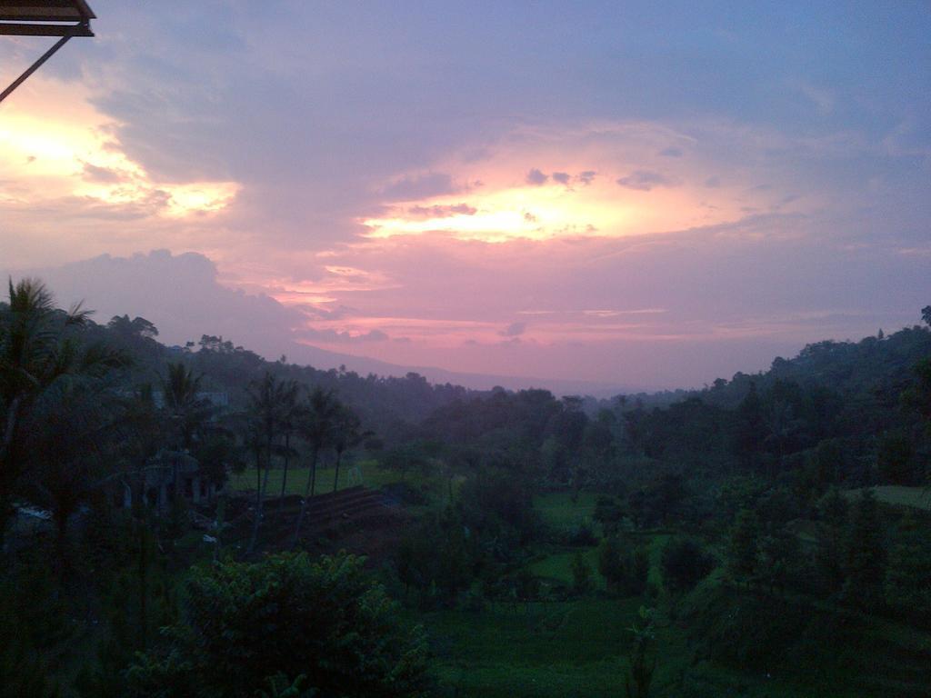 Santa Monica Hotel And Convention Ciherangsating Bagian luar foto